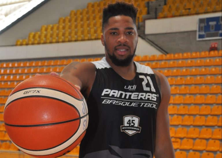 Mike Glover es nuevo Pantera