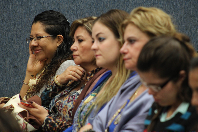 La alcaldesa llama a practicar el “valor de la sororidad”