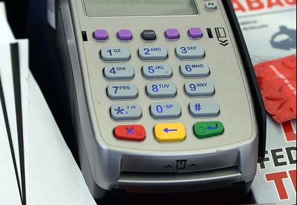 Lideran cargos no reconocidos los reclamos contra tarjetas de crédito