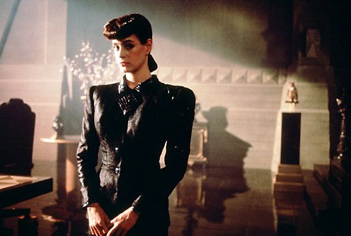 2049: La oda del adiós y del olvido