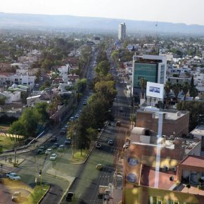 34582874262_9da363185e_z