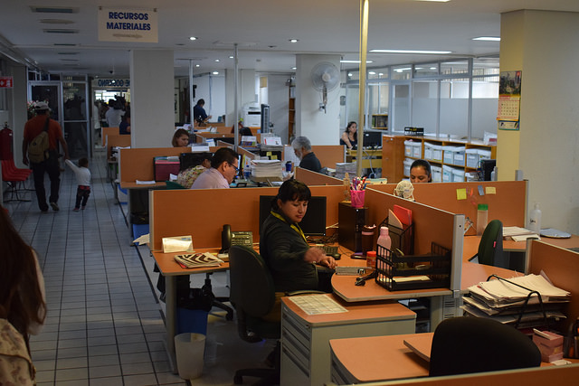 Una mala postura física puede ser causa de incapacidad laboral