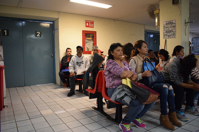 Buscan acercar servicios de salud, educativos y de apoyo al empleo