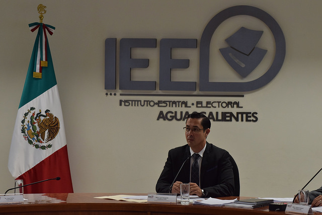 Espera IEE claridad en torno a reelección de diputados