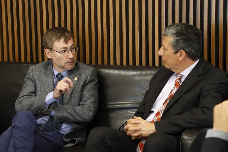 Buscan estrechar vinculación la UAA y la Universidad del Rosario de Colombia