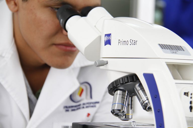 Incrementará número de catedráticos de la UAA en el Sistema Nacional de Investigadores