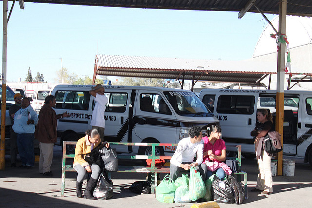 Es necesario apoyar a jóvenes con transporte intermunicipal