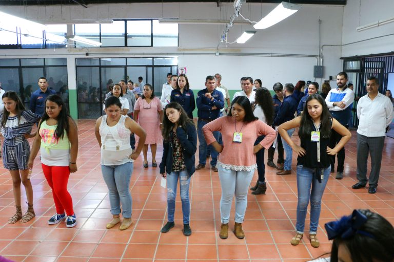 Calvillo lanzó el programa de escuelas culturales para niños y adolescentes