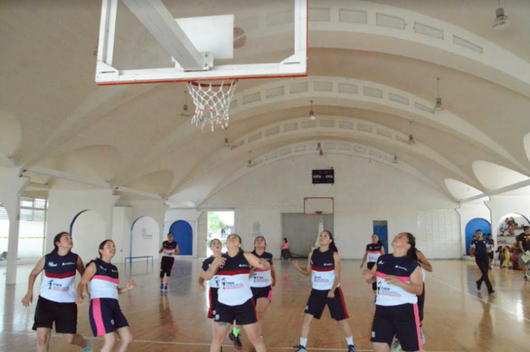 Juego amistoso de basquetbol entre Sedena e IDEA