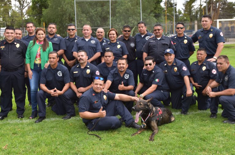 Rescatistas reciben reconocimiento por su participación en la Ciudad de México