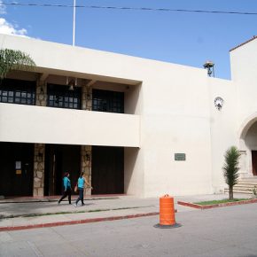 17619581820_2bc7093385_z