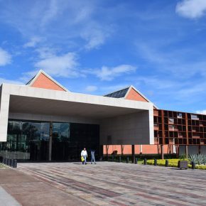 23590355858_630e8d7a8c_z