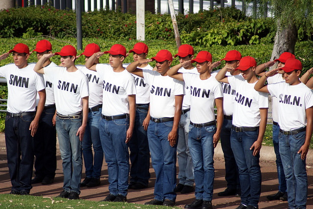 Se llevó a cabo sorteo del servicio militar clase 1999