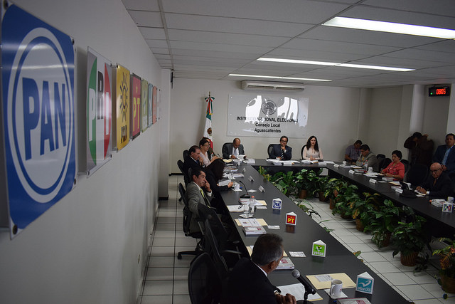 Instituciones electorales deben mantenerse por encima de la disputa por el poder político