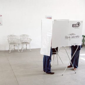 27490577885_f81bd567d5_z