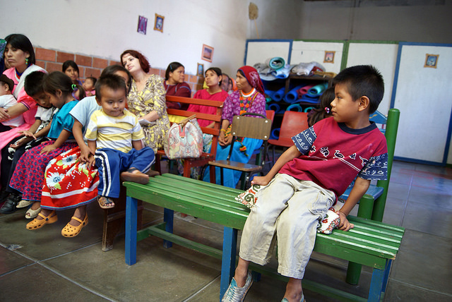 Autoridades educativas destinan recursos a la educación indígena