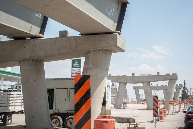 Promete Martín Orozco infraestructura vial para municipios y la capital