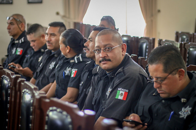 Entregan incentivos económicos a uniformados y bono al policía del mes