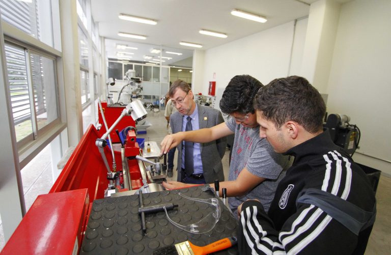 UAA busca interrelación de centros académicos para prácticas multidisciplinarias