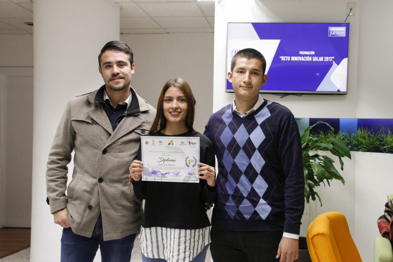 Estudiantes de la UAA ganan primer y segundo lugar en Reto de Innovación Solar