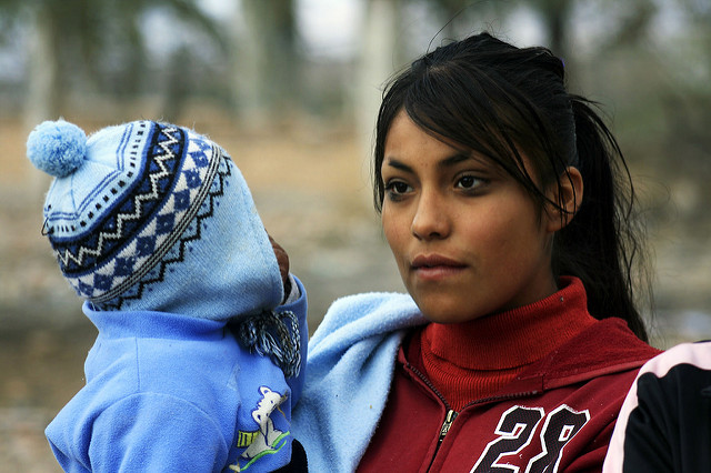 Proponen ley de atención y protección a madres y padres jefes de familia