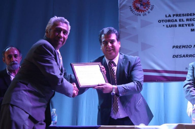 Tres científicos del Inifap Pabellón reciben premio Francisco J. Múgica