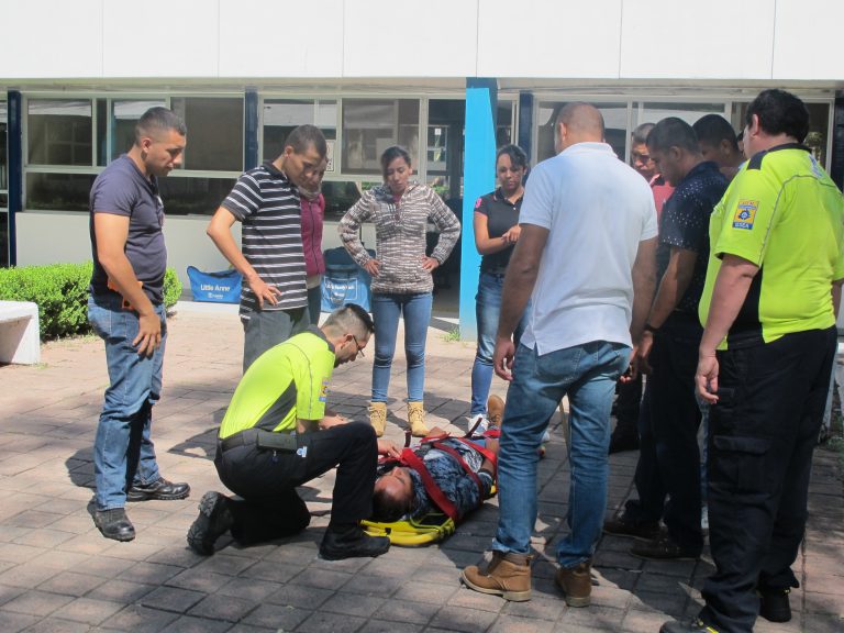 Termina curso de primer respondiente en urgencias médicas