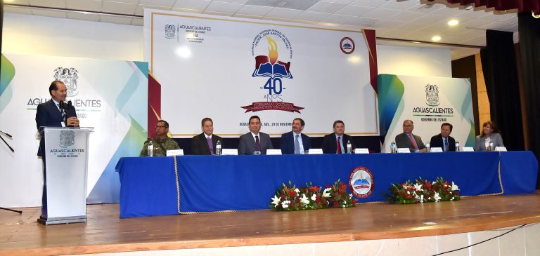 Realizan ceremonia del 40 aniversario de la Escuela Normal Superior Federal de Aguascalientes