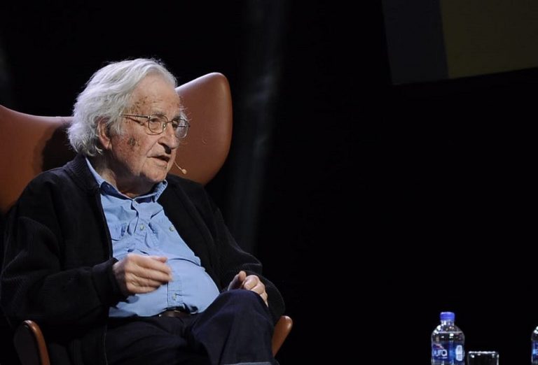 Concluye Chomsky la décima edición de la Ciudad de las Ideas