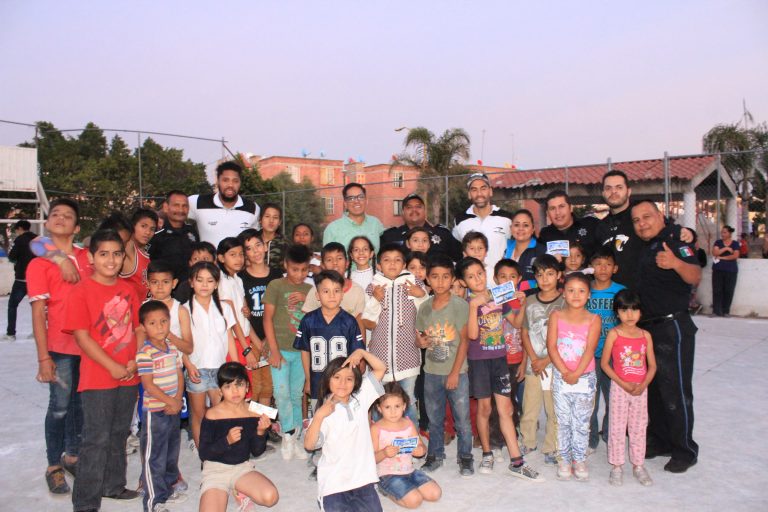 Se reúne Panteras con niños y jóvenes