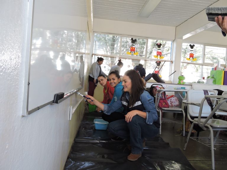 Renuevan escuela primaria José Guadalupe Posada