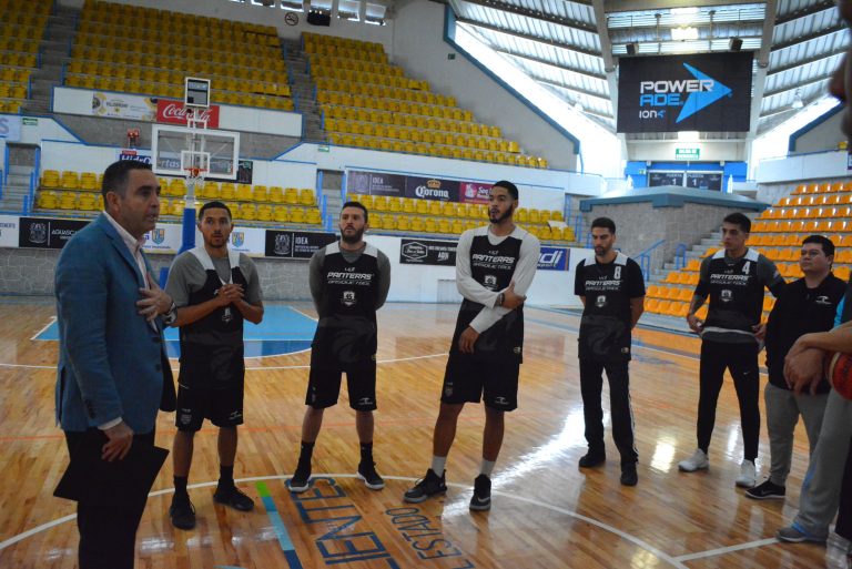 Presidente de Panteras lee la cartilla a jugadores y cuerpo técnico
