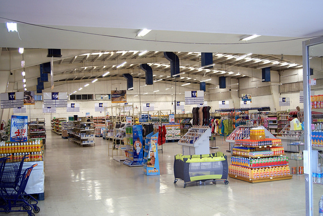 Empresas departamentales abusan de trabajadores en temporada de Fin de Año