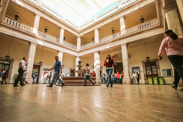 Servidores públicos del Ayuntamiento recibieron certificado de educación media y media superior