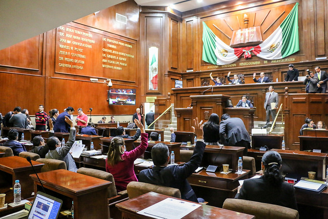 Congresos estatales presentaron 9 mil 183 iniciativas y 5 mil 129 puntos de acuerdo