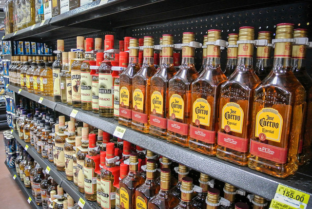 Se extenderá una hora más el horario de venta de bebidas alcohólicas