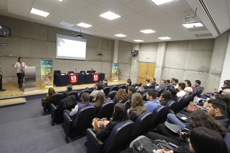 Alumnos de Economía de la UAA identifican impacto de remesas de migrantes en la entidad