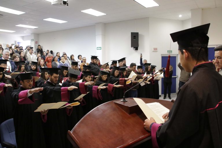 Egresan 33 nuevos médicos veterinarios zootecnistas