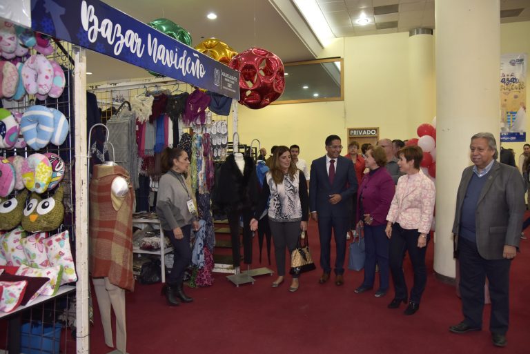 Inaugura DIF estatal Bazar Navideño con más de 40 expositores