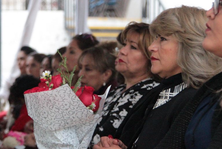 Egresan 37 alumnas del Centro de Atención Integral de la Mujer