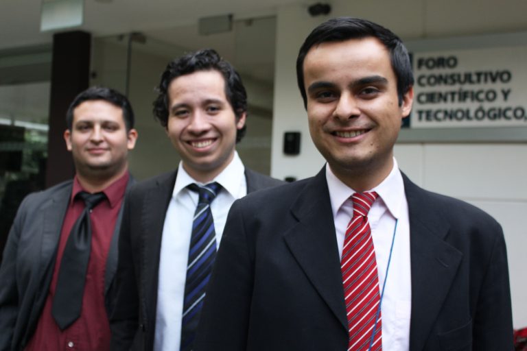 Diseñan estudiantes robot tipo Mars Rover para exploración de Marte