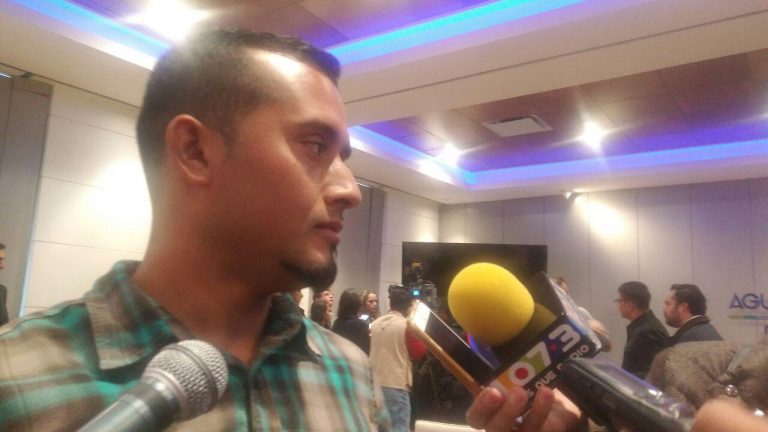 César Flores Alfaro es uno de los migrantes que recibe la presea Migrante del Año