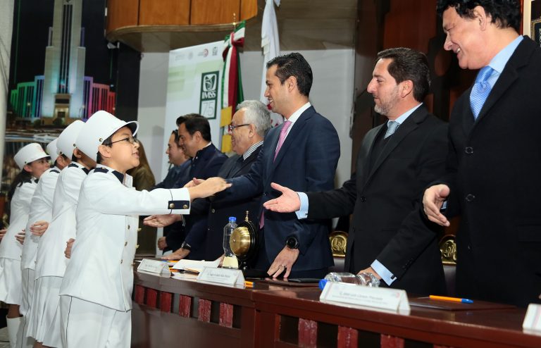 Se realiza sorteo conmemorativo por el 75 aniversario del imss