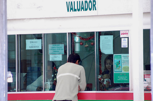 Suspende Profeco dos casas de empeño por irregularidades en Aguascalientes