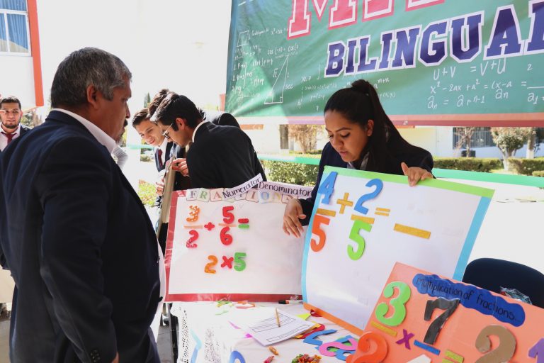 Escuelas Normales participan en la primera Feria Pedagógica de Licenciaturas Bilingües