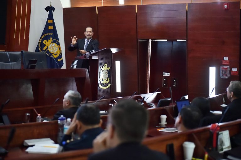 Presentan situación económica del estado en la Secretaría de Marina