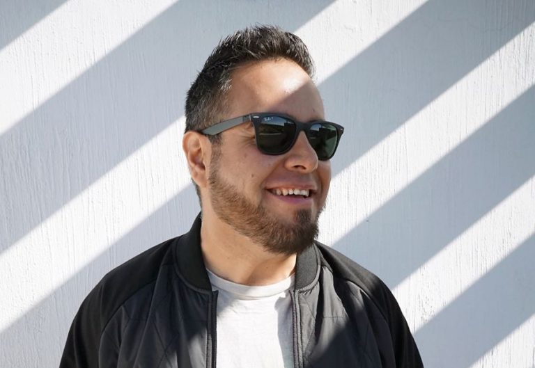 La novela puede ayudar a pensar que este mundo siempre es otro, nosotros mismos somos otros / Entrevista a Rafael Villegas