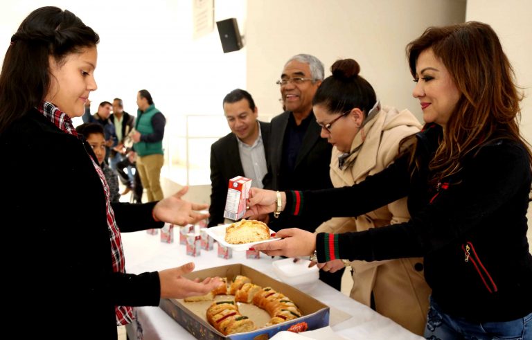 Diversas agrupaciones civiles de Aguascalientes celebran Día de Reyes