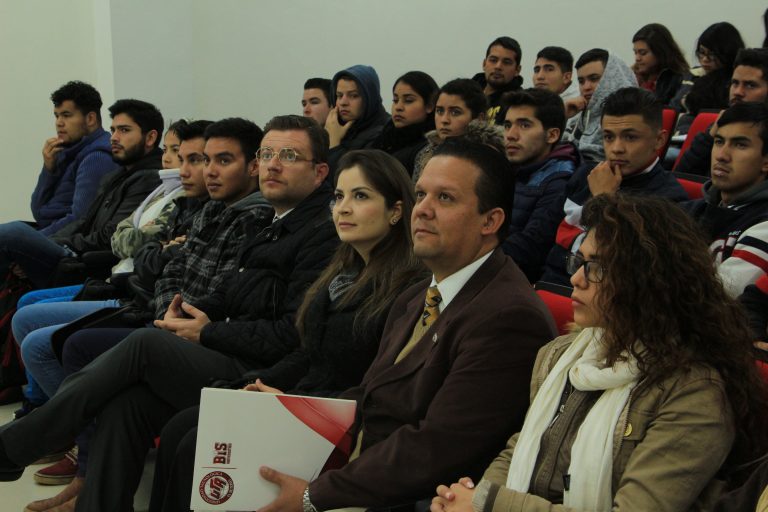 Firman convenio UT El Retoño y clúster Automotriz GIRAA