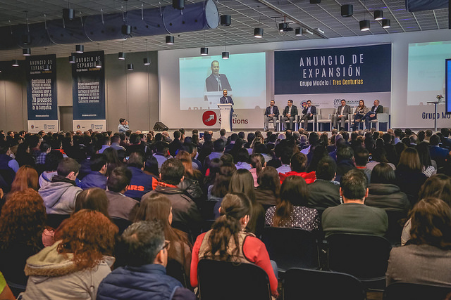 Participa alcaldesa de Aguascalientes en ceremonia por ampliación de empresa cervecera
